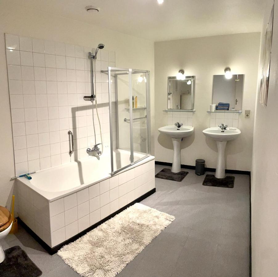 Spacieux Appartement Mons Exterior photo